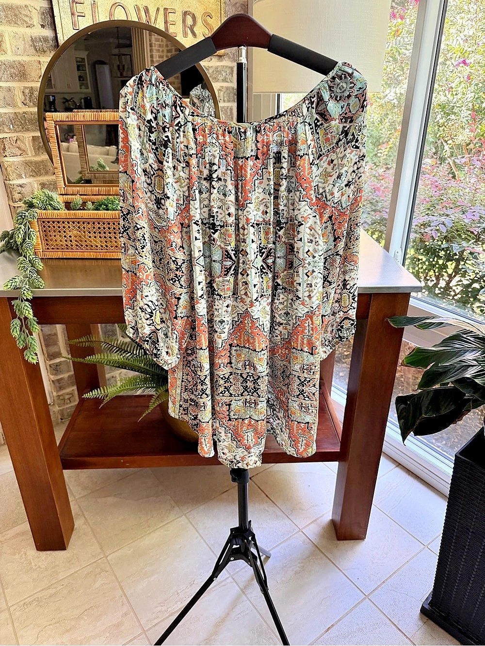 Plus size 1 x Karen Kane Paisley Blouse in Multicolor Size 1X Like New